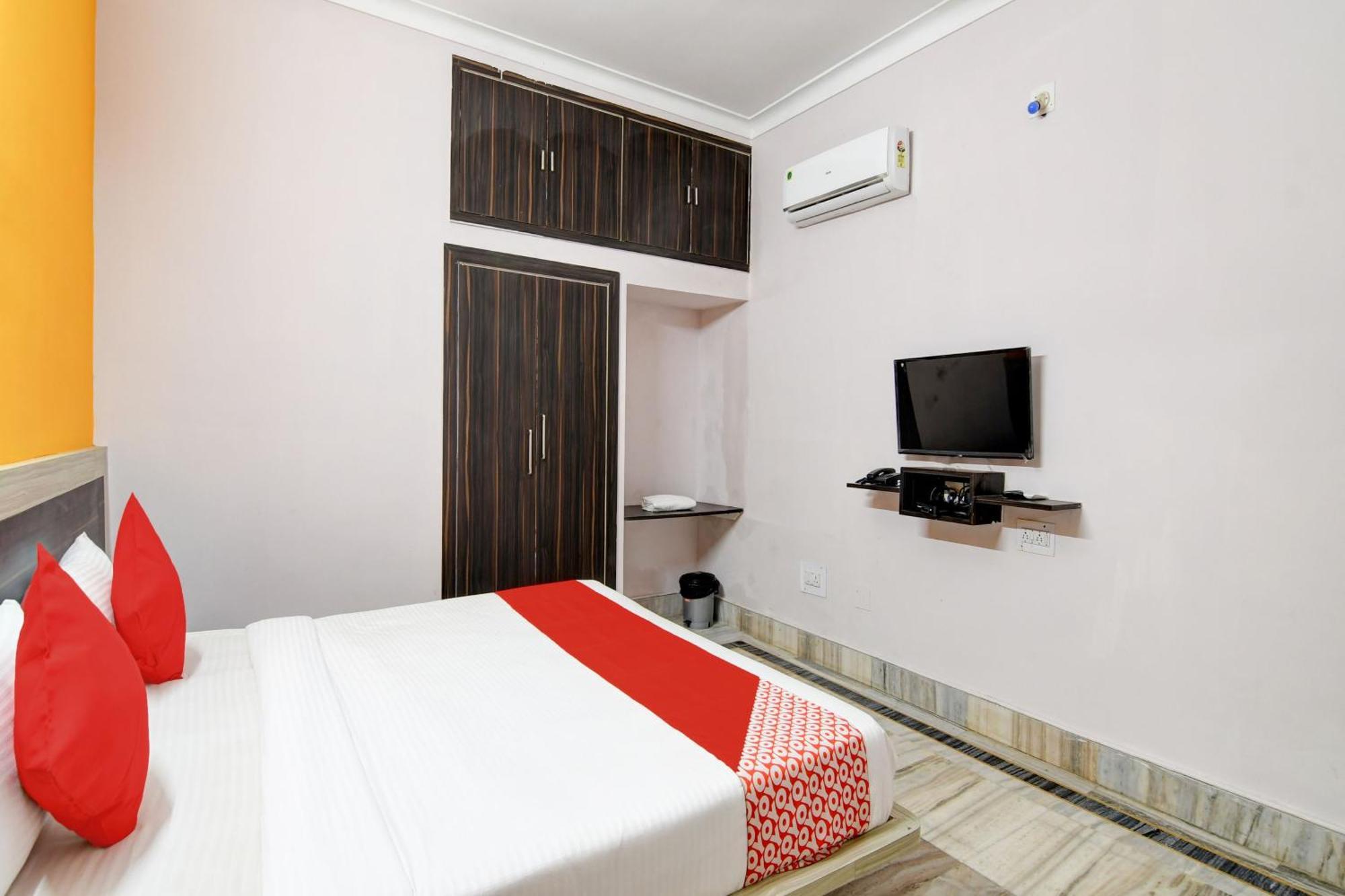 O Pramod Residency 3*